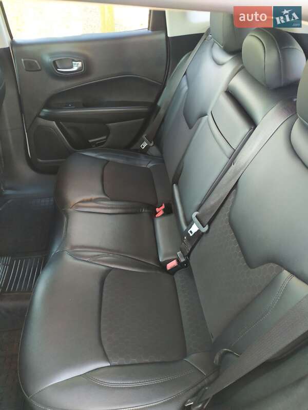 Внедорожник / Кроссовер Jeep Compass 2018 в Чернигове