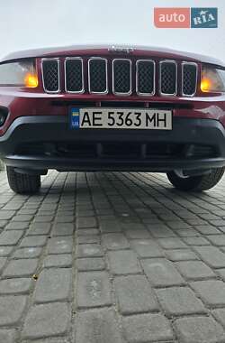 Внедорожник / Кроссовер Jeep Compass 2014 в 