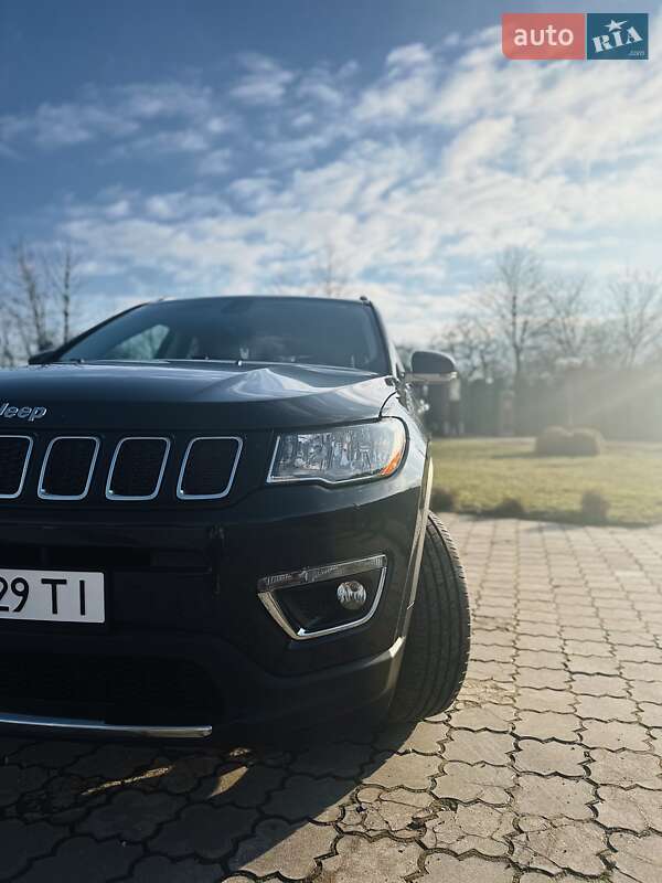 Внедорожник / Кроссовер Jeep Compass 2017 в Золочеве