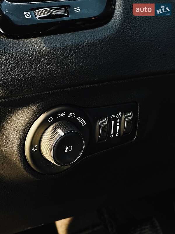 Внедорожник / Кроссовер Jeep Compass 2017 в Золочеве