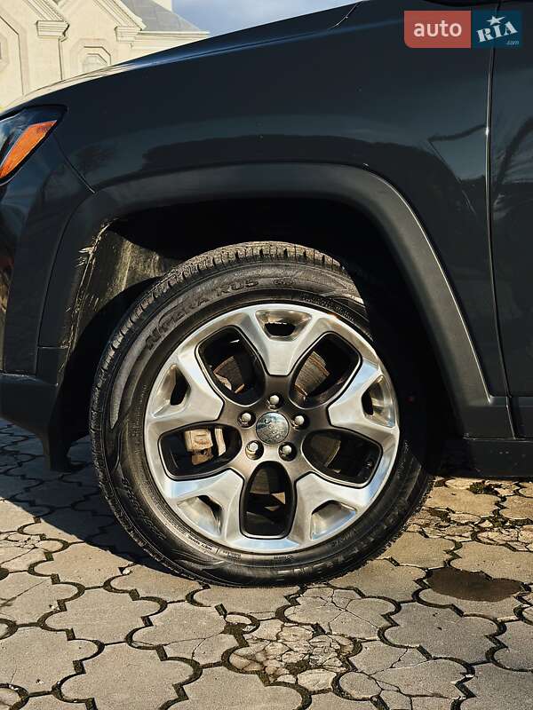 Внедорожник / Кроссовер Jeep Compass 2017 в Золочеве