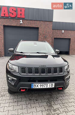 Внедорожник / Кроссовер Jeep Compass 2018 в 