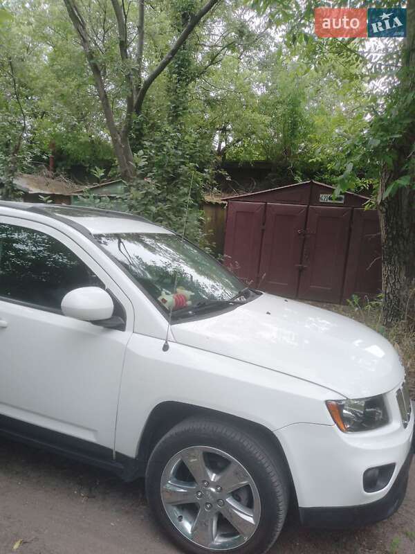 Внедорожник / Кроссовер Jeep Compass 2016 в Вышгороде фото 5 Внедорожник / Кроссовер Jeep Compass 2016 в Вышгороде