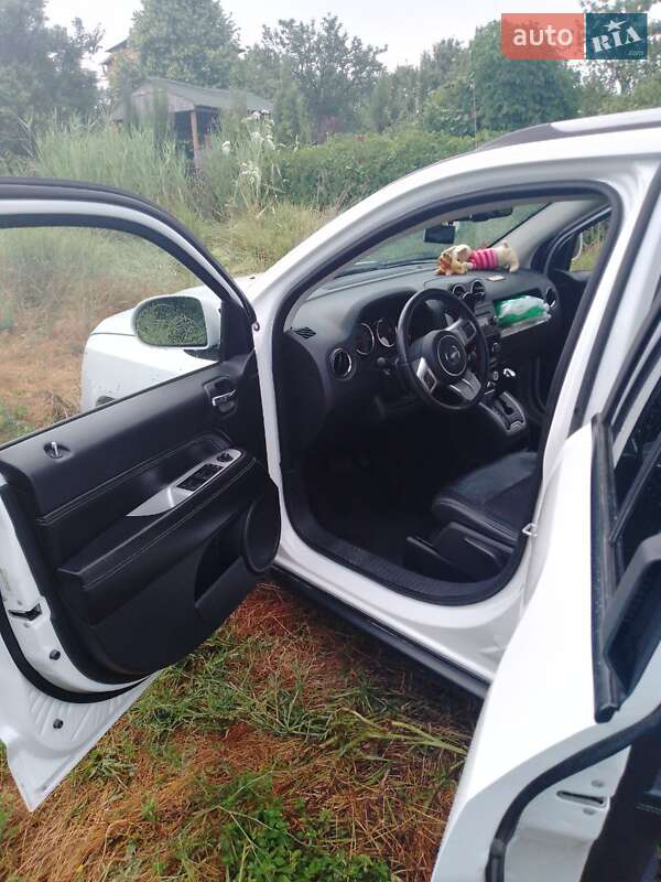 Внедорожник / Кроссовер Jeep Compass 2016 в Вышгороде фото 9 Внедорожник / Кроссовер Jeep Compass 2016 в Вышгороде