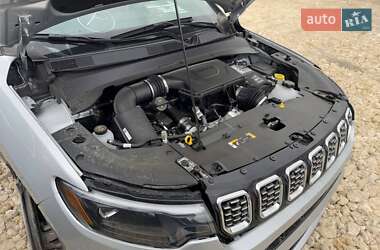 Позашляховик / Кросовер Jeep Compass 2024 в 
