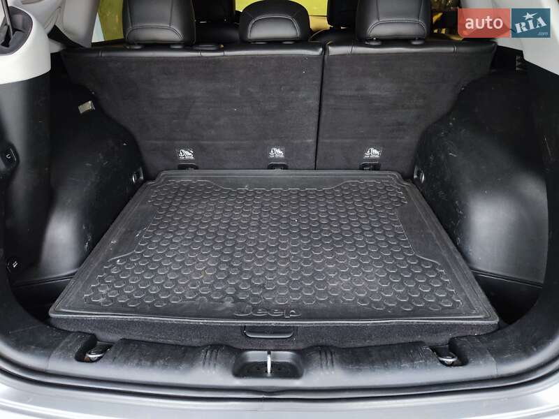 Внедорожник / Кроссовер Jeep Compass 2017 в Никополе