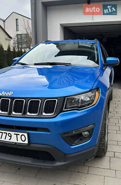 Внедорожник / Кроссовер Jeep Compass 2017 в 
