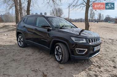 Внедорожник / Кроссовер Jeep Compass 2018 в 