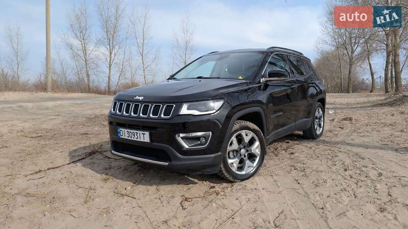 Внедорожник / Кроссовер Jeep Compass 2018 в 