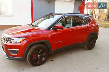 Позашляховик / Кросовер Jeep Compass 2018 в 