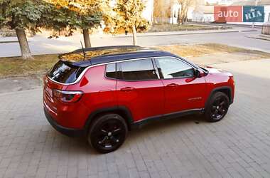 Позашляховик / Кросовер Jeep Compass 2018 в 