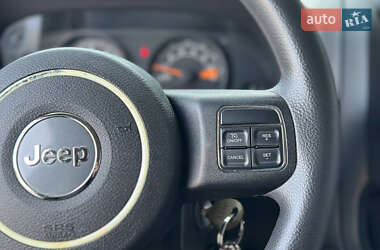 Внедорожник / Кроссовер Jeep Compass 2014 в Днепре