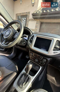 Внедорожник / Кроссовер Jeep Compass 2021 в 