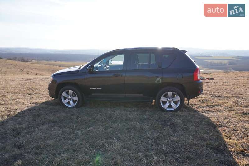 Внедорожник / Кроссовер Jeep Compass 2011 в Черновцах