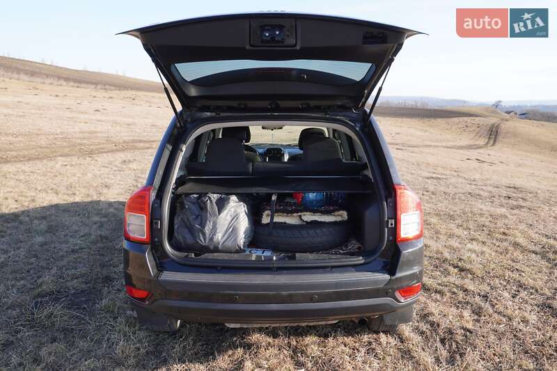 Внедорожник / Кроссовер Jeep Compass 2011 в Черновцах