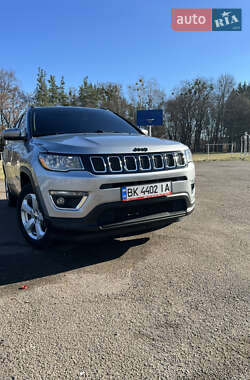 Внедорожник / Кроссовер Jeep Compass 2018 в Олевске