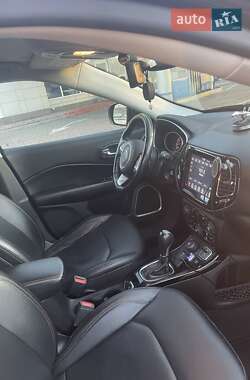 Внедорожник / Кроссовер Jeep Compass 2019 в 