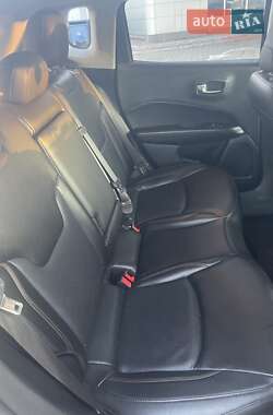 Внедорожник / Кроссовер Jeep Compass 2019 в 