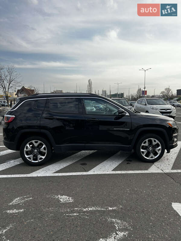 Внедорожник / Кроссовер Jeep Compass 2019 в Киеве