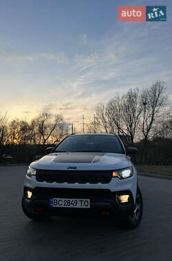 Позашляховик / Кросовер Jeep Compass 2022 в 