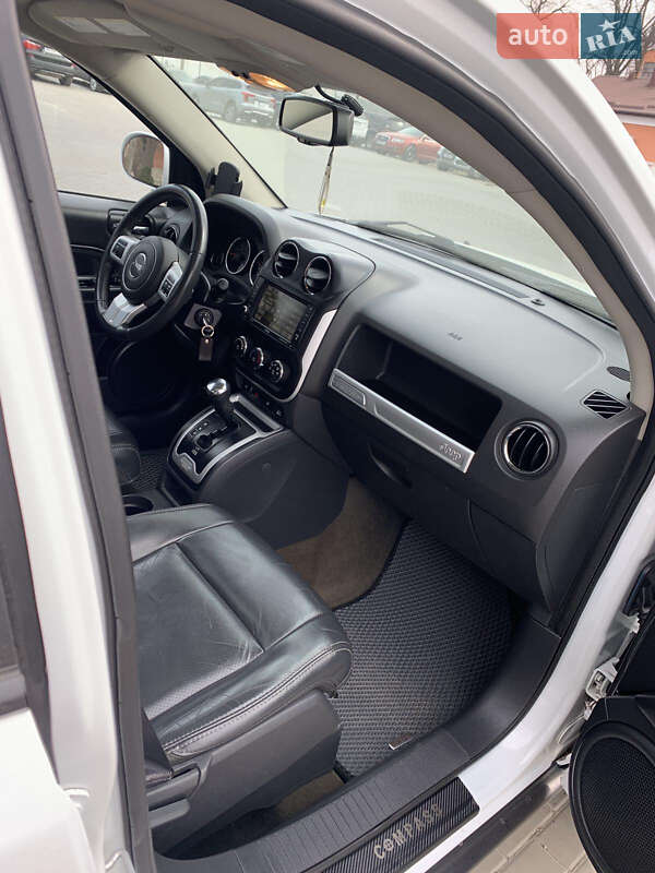 Внедорожник / Кроссовер Jeep Compass 2016 в Кропивницком