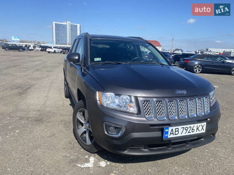 Внедорожник / Кроссовер Jeep Compass 2016 в Киеве