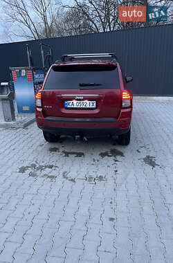 Внедорожник / Кроссовер Jeep Compass 2014 в 