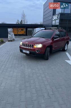 Внедорожник / Кроссовер Jeep Compass 2014 в 