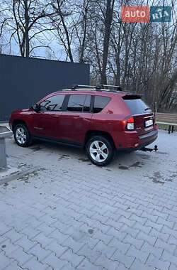 Внедорожник / Кроссовер Jeep Compass 2014 в 
