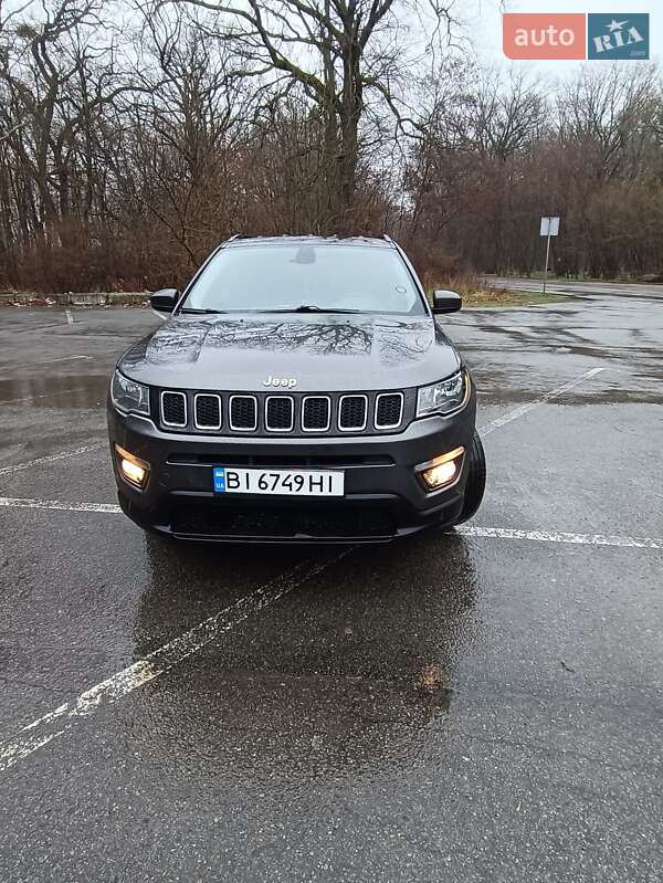 Внедорожник / Кроссовер Jeep Compass 2017 в 