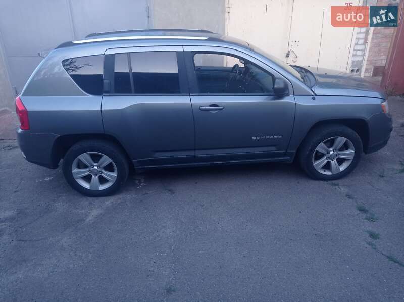Внедорожник / Кроссовер Jeep Compass 2011 в Киеве