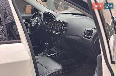 Позашляховик / Кросовер Jeep Compass 2019 в 