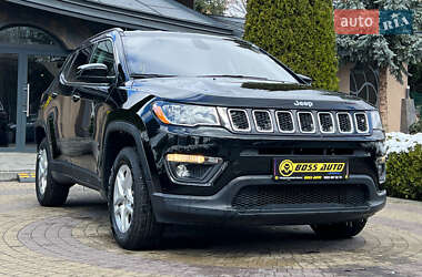 Внедорожник / Кроссовер Jeep Compass 2018 в 