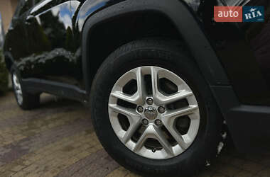 Внедорожник / Кроссовер Jeep Compass 2018 в 