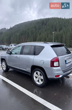 Внедорожник / Кроссовер Jeep Compass 2014 в 