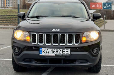 Внедорожник / Кроссовер Jeep Compass 2014 в 