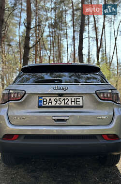Внедорожник / Кроссовер Jeep Compass 2021 в 