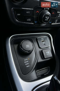 Внедорожник / Кроссовер Jeep Compass 2020 в 