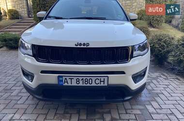 Внедорожник / Кроссовер Jeep Compass 2018 в 