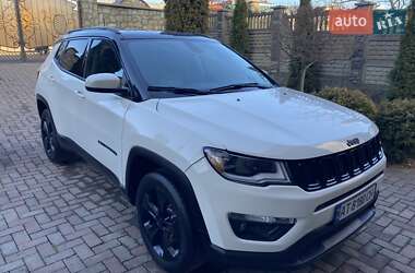 Внедорожник / Кроссовер Jeep Compass 2018 в 