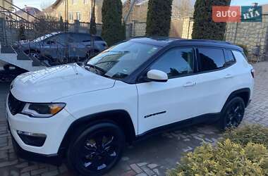 Внедорожник / Кроссовер Jeep Compass 2018 в 