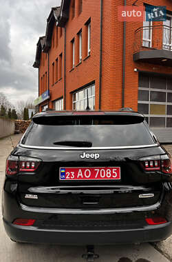 Внедорожник / Кроссовер Jeep Compass 2022 в 