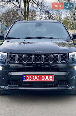 Внедорожник / Кроссовер Jeep Compass 2022 в 