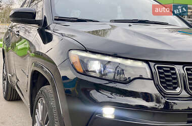 Внедорожник / Кроссовер Jeep Compass 2022 в 