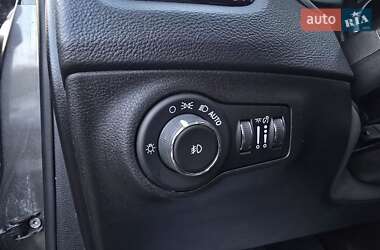 Внедорожник / Кроссовер Jeep Compass 2018 в 