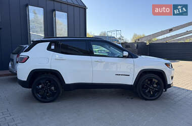 Внедорожник / Кроссовер Jeep Compass 2020 в 