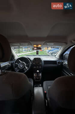 Внедорожник / Кроссовер Jeep Compass 2011 в 