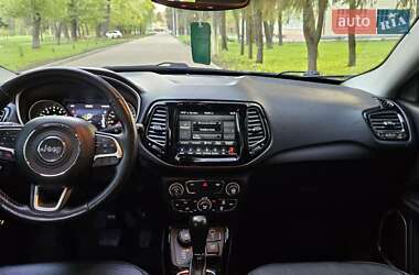 Внедорожник / Кроссовер Jeep Compass 2017 в 