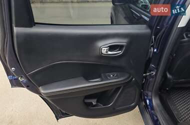 Позашляховик / Кросовер Jeep Compass 2018 в 