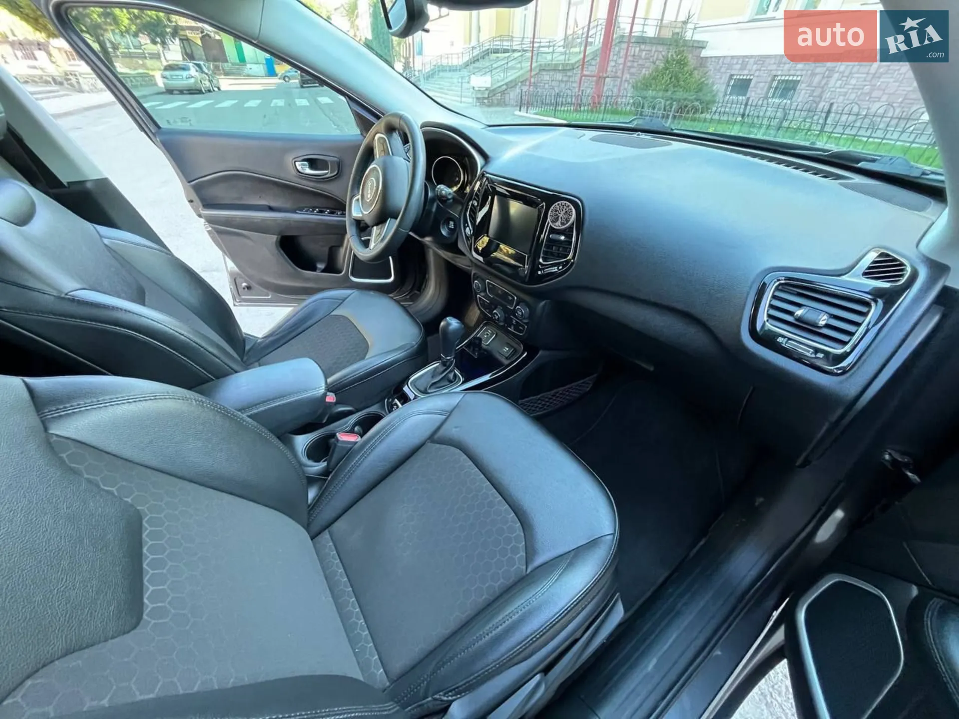 2020 Jeep Compass - мініатюра 8